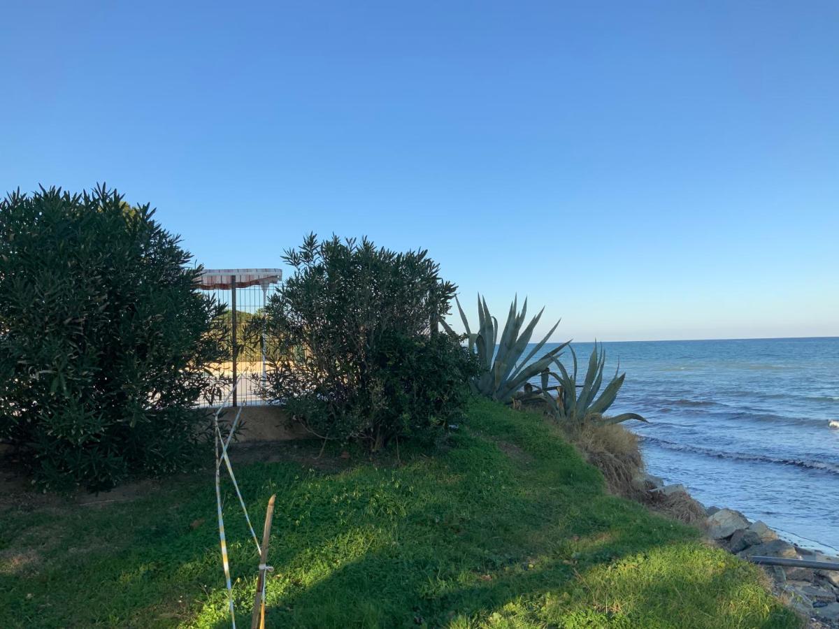 Studio Bord De Mer Santa-Lucia-di-Moriani Buitenkant foto
